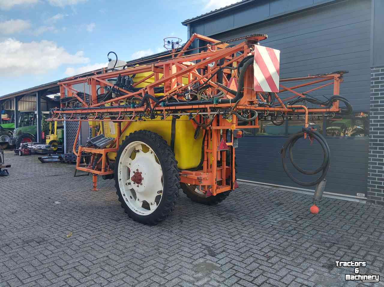 Feldspritze Douven Getrokken Veldspuit 27 meter met AirJet