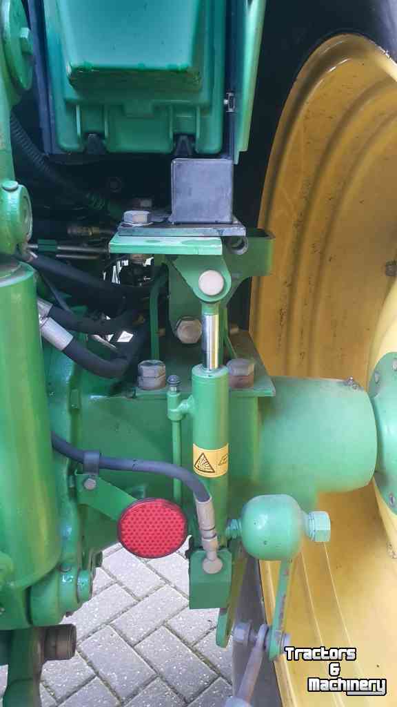 Schlepper / Traktoren John Deere 6320