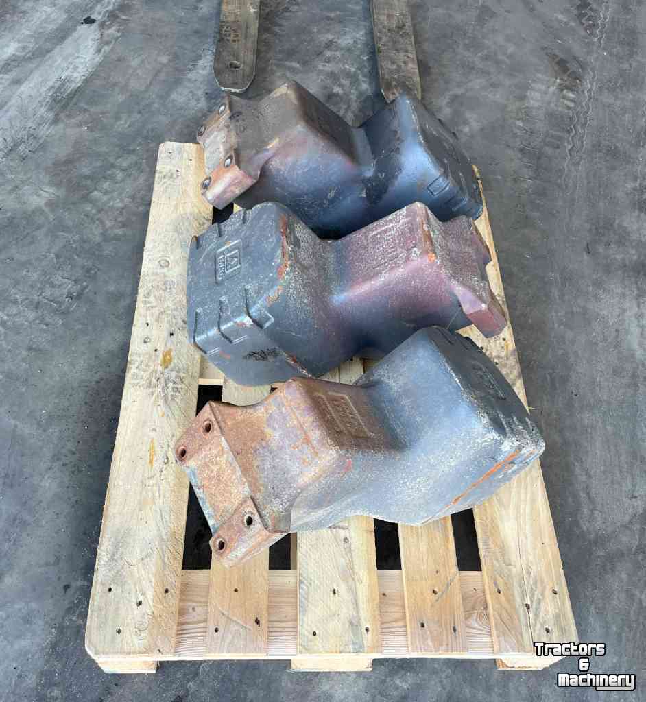 Schlepper / Traktor Massey Ferguson Moederblokken, gewicht, buikgewicht, 4387183M2, tractoren