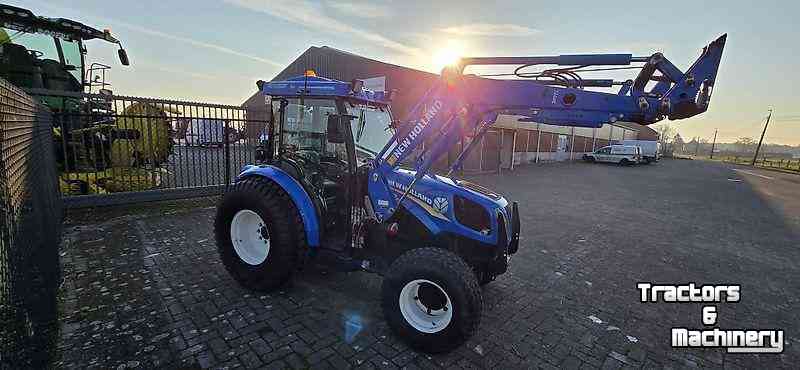 Schlepper / Traktor New Holland T3.65F / Marge machine
