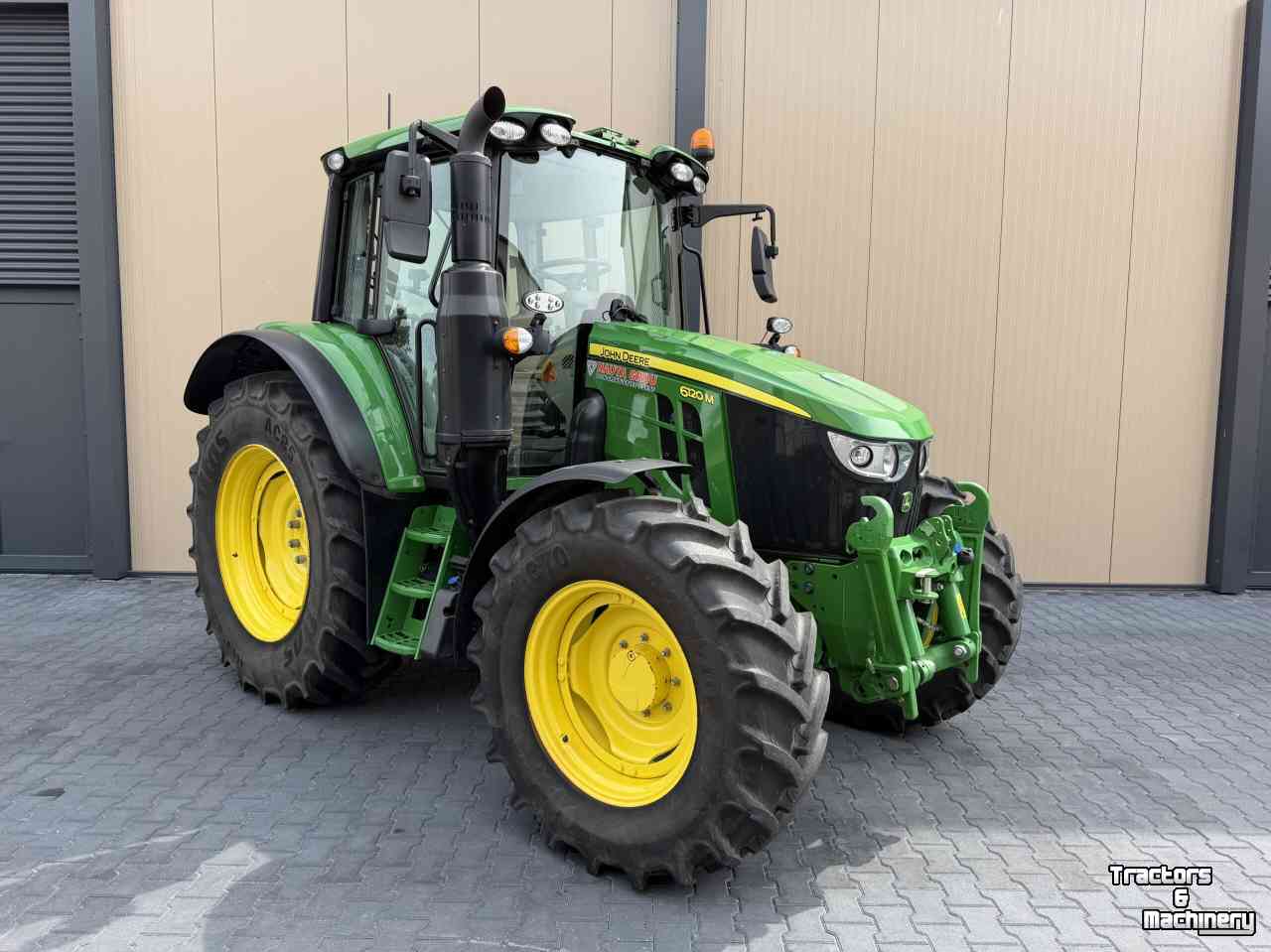Schlepper / Traktor John Deere 6120M