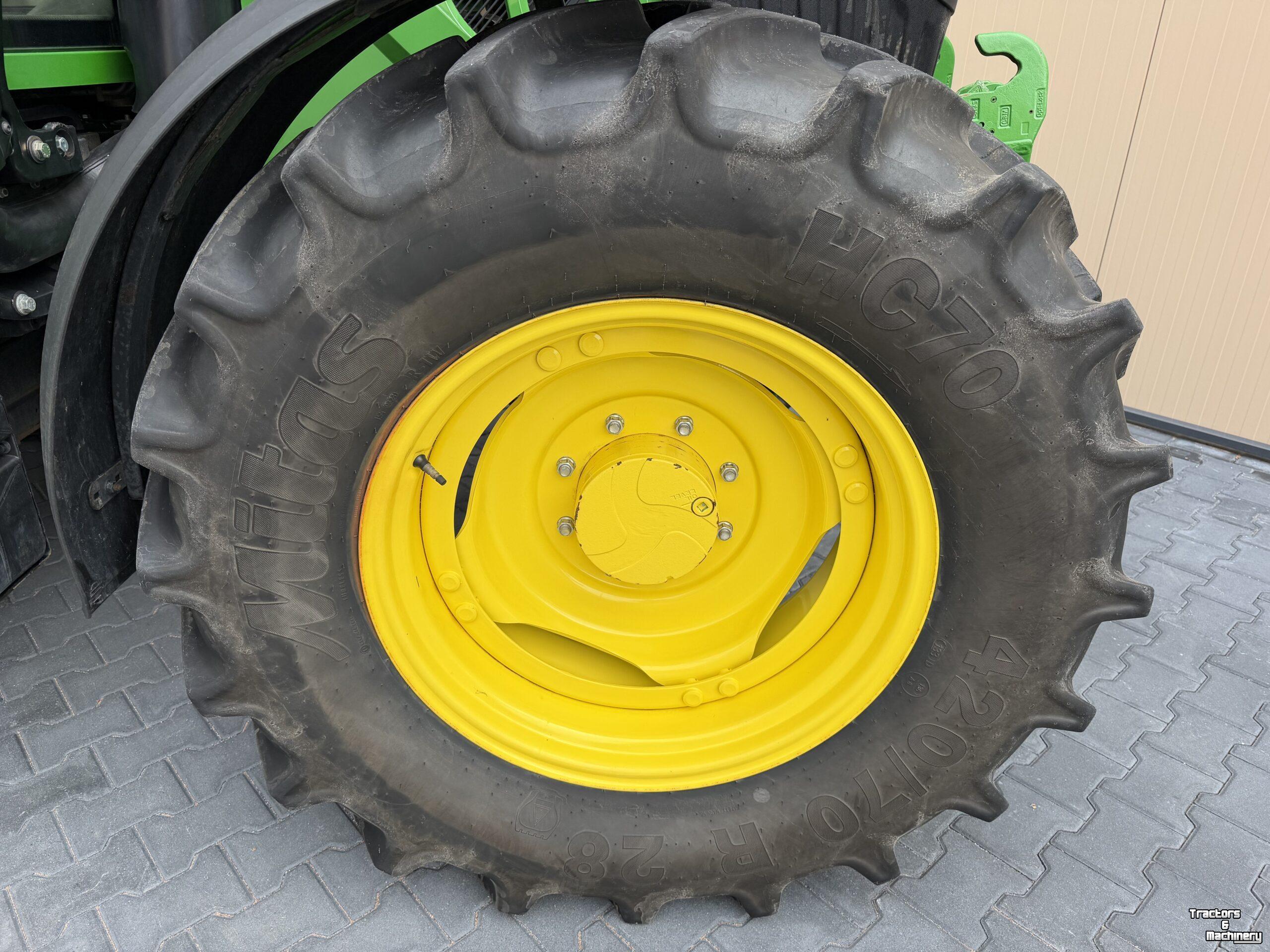 Schlepper / Traktor John Deere 6120M