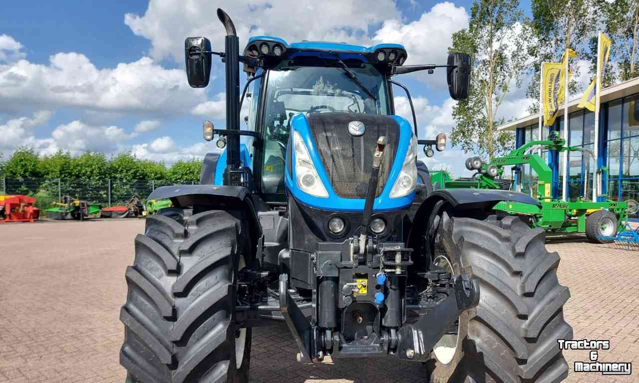 Schlepper / Traktoren New Holland T7.270 AC Tractor Traktor