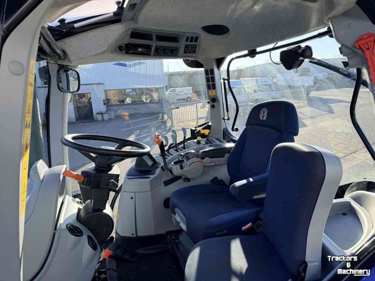 Schlepper / Traktor New Holland T7.165S Range Command