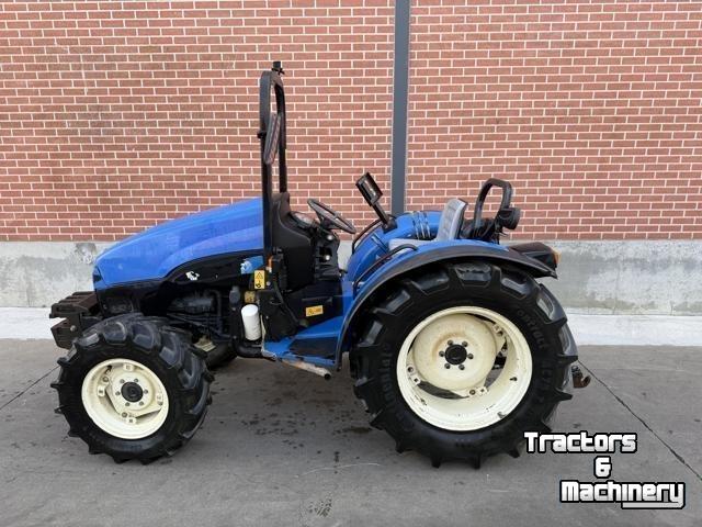 Schlepper / Traktor New Holland T3020