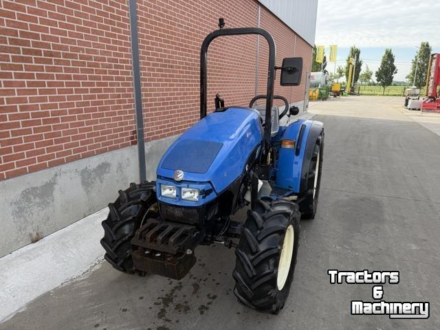 Schlepper / Traktor New Holland T3020