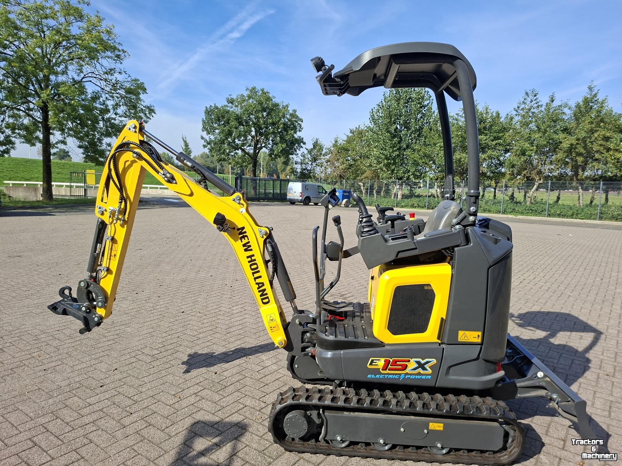 Minibagger New Holland E15X