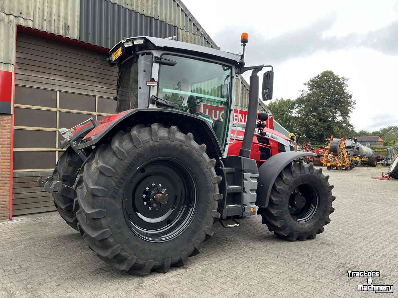Schlepper / Traktor Massey Ferguson 8S.225 Dyna-VT Exclusive Tractoren
