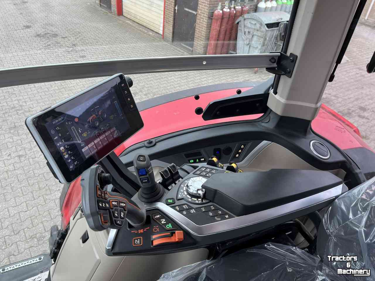 Schlepper / Traktor Massey Ferguson 8S.225 Dyna-VT Exclusive Tractoren