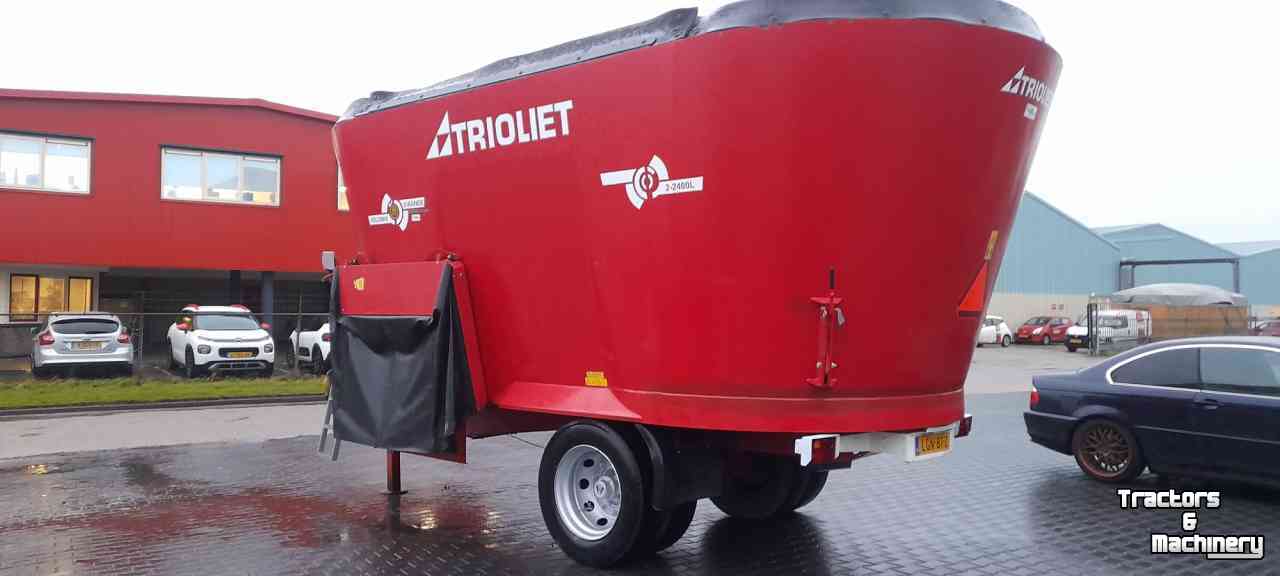 Futtermischwagen Vertikal Trioliet solomix 2 2400  x range