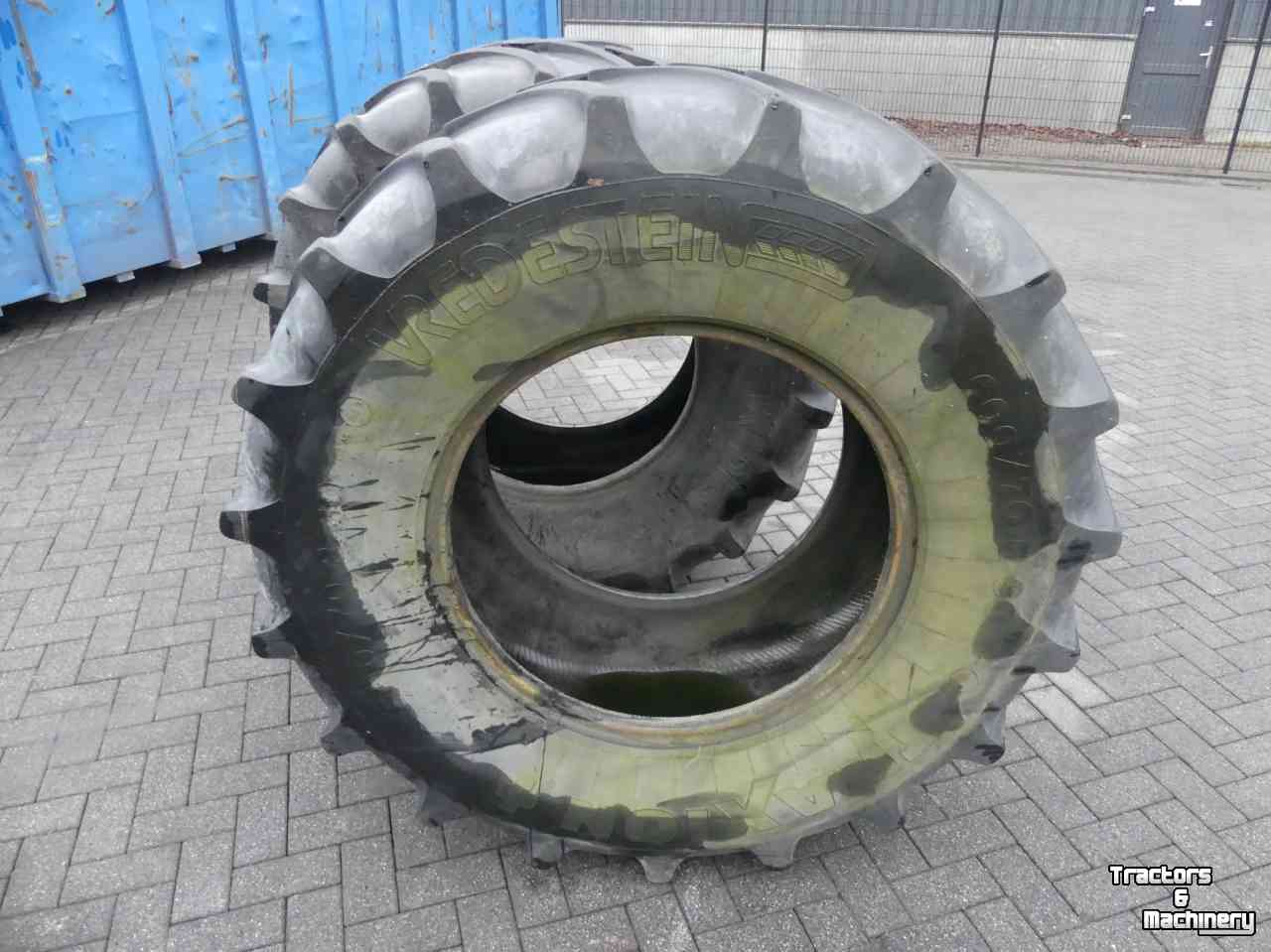 Sonstiges Traktoren und Zubehör Vredestein Vredestein 600/70R30