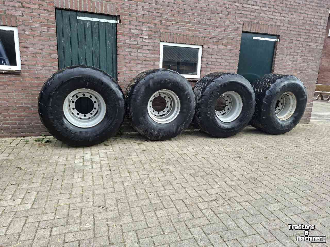 Räder, Reifen, Felgen & Distanzringe Vredestein Vredestein 650/50R22.5 banden op velg. Dumper/kieper/ladewagen.