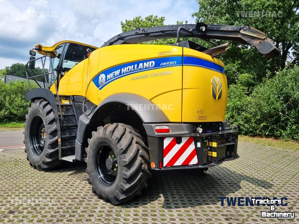Feldhäcksler New Holland FR 550 hakselaar
