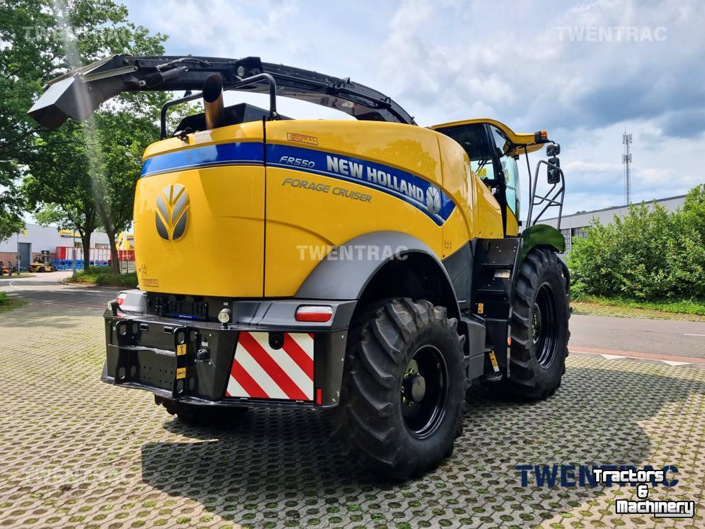 Feldhäcksler New Holland FR 550 hakselaar