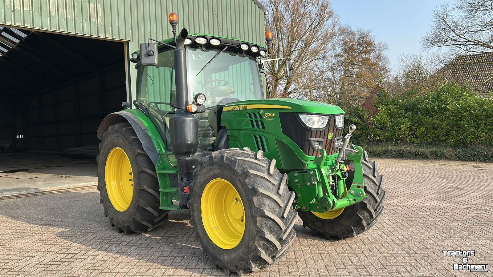 Schlepper / Traktor John Deere 6130R