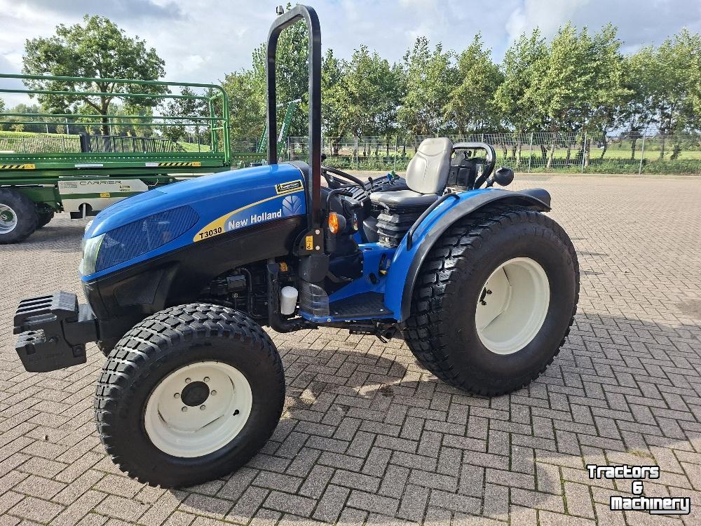 Obsttraktor New Holland T3030