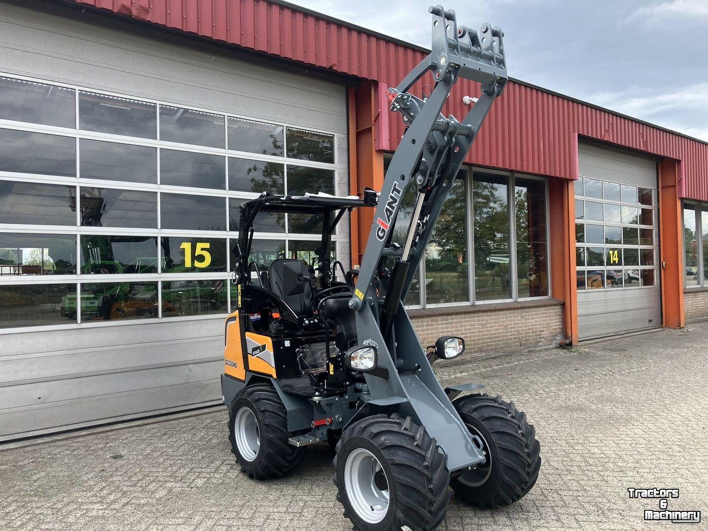 Radlader Giant G2300 HD