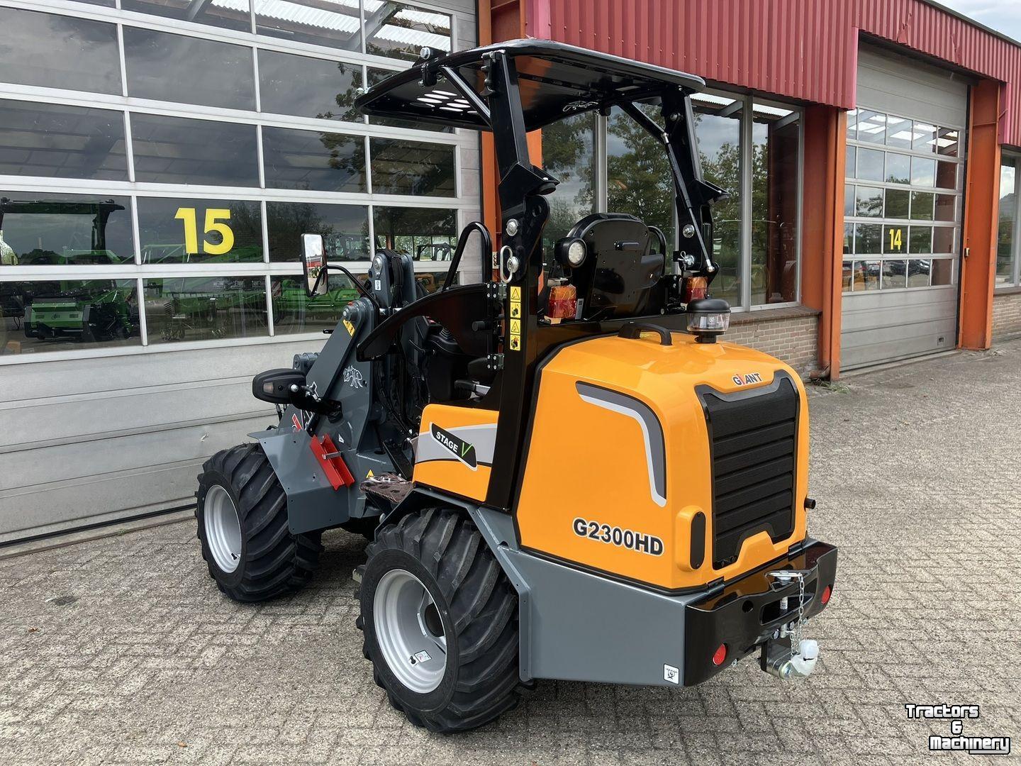 Radlader Giant G2300 HD