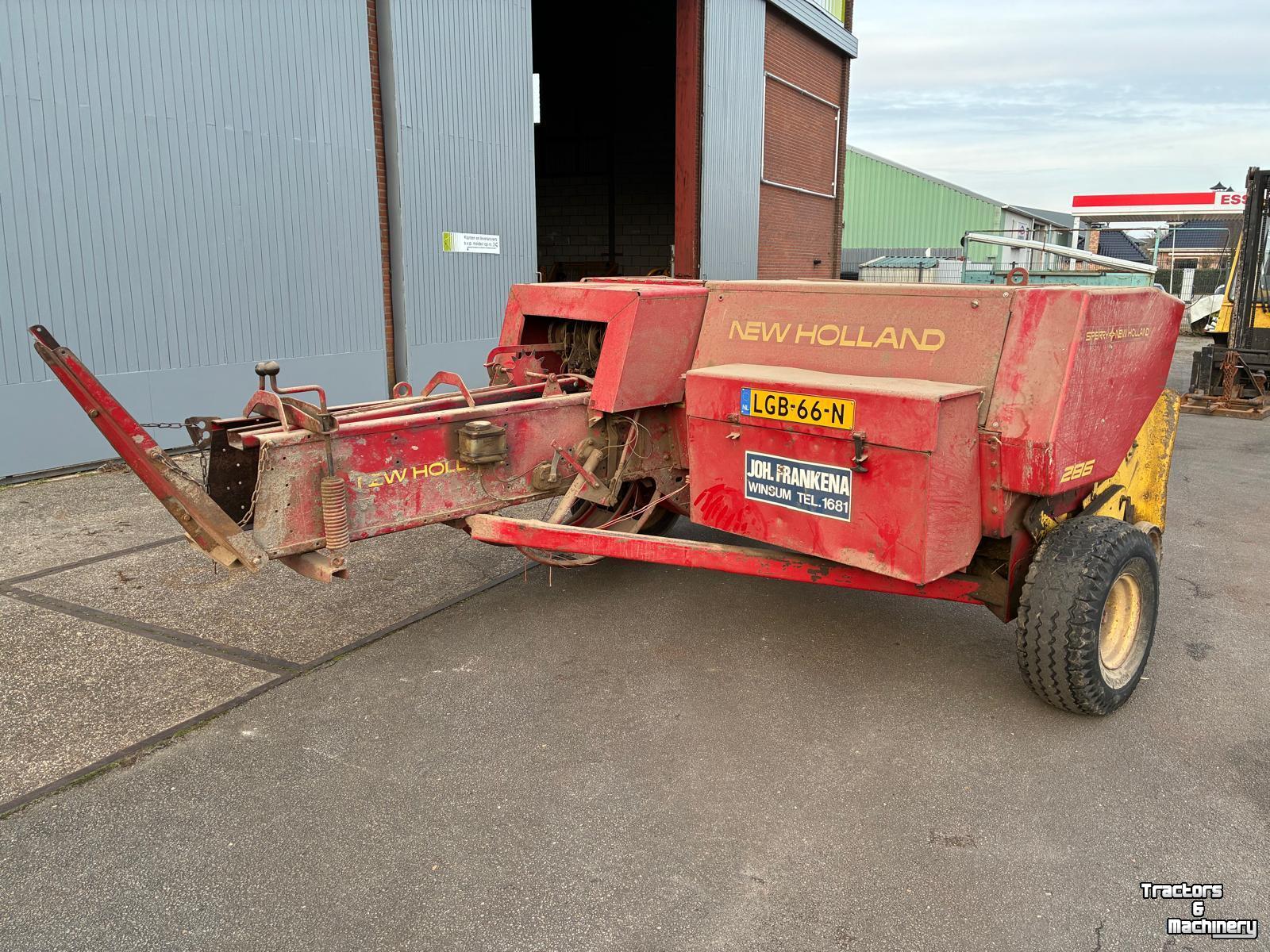 Pressen New Holland Super Hayliner A286 kleine pakkenpers