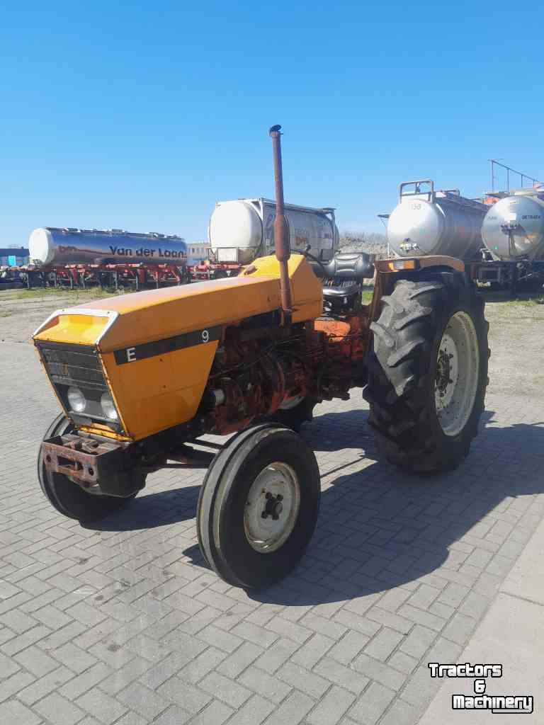 Schlepper / Traktoren Renault 89