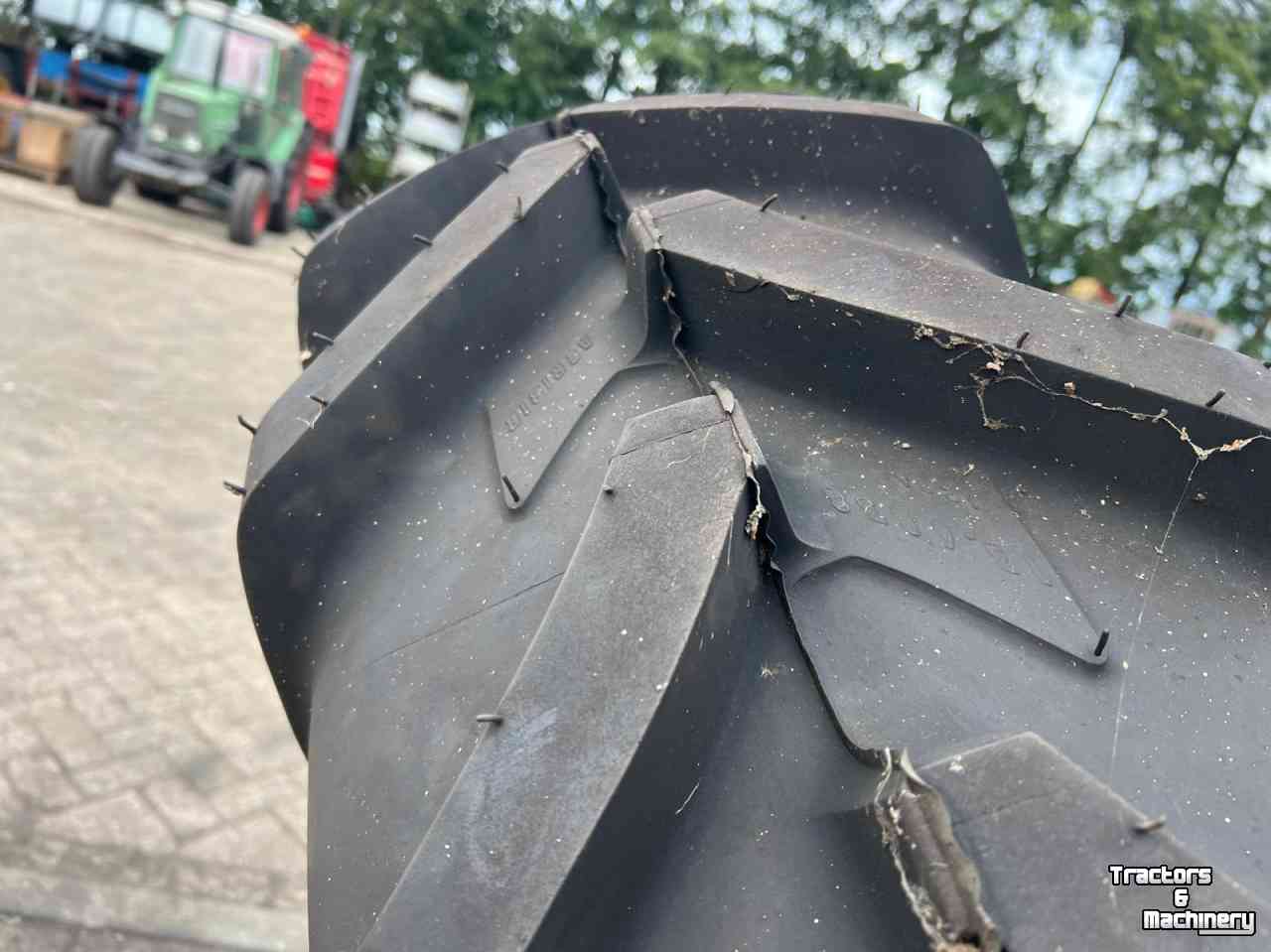 Räder, Reifen, Felgen & Distanzringe Michelin 13.6R38 ongebruikt incl. NH velg