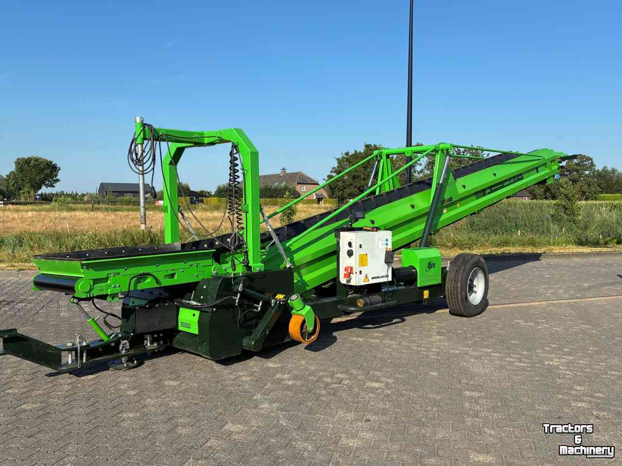 Lagerhausfüller AVR Cobra 80-17 + Toevoeband