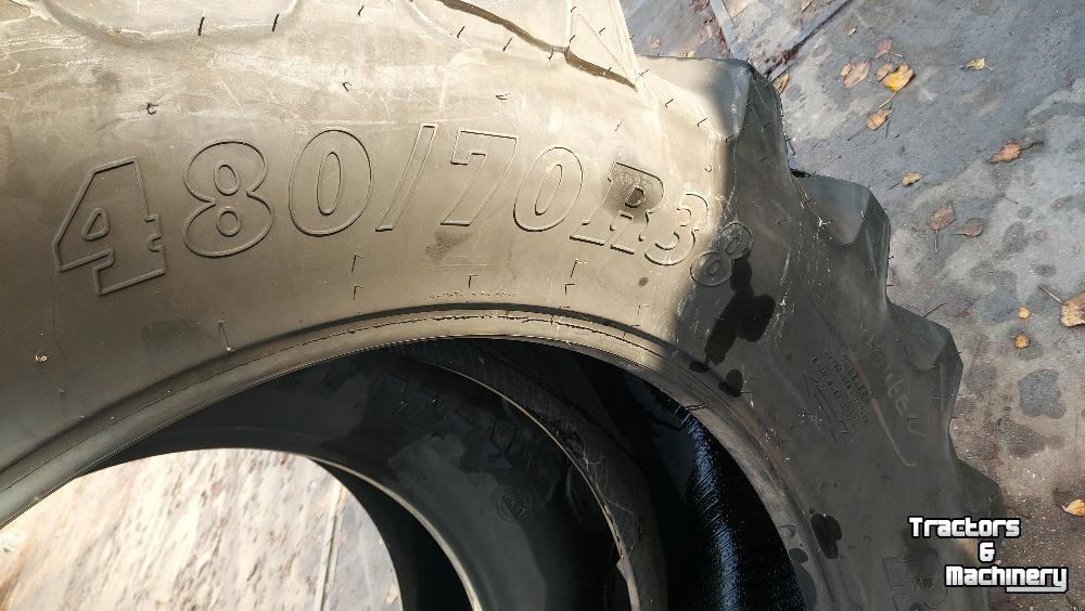 Räder, Reifen, Felgen & Distanzringe BKT 480/70R38