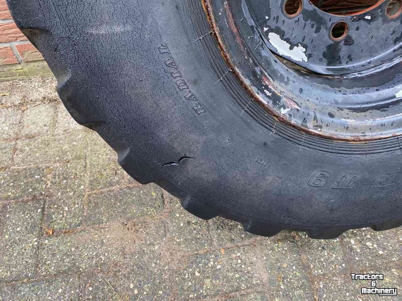 Räder, Reifen, Felgen & Distanzringe Dunlop 405/70 R20
