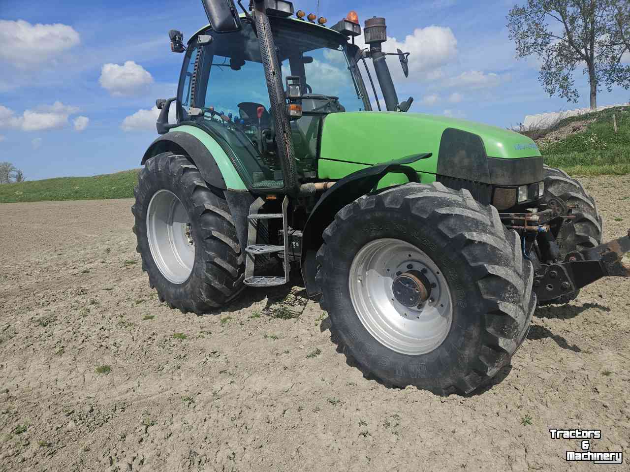Schlepper / Traktor Deutz-Fahr Agrotron 120