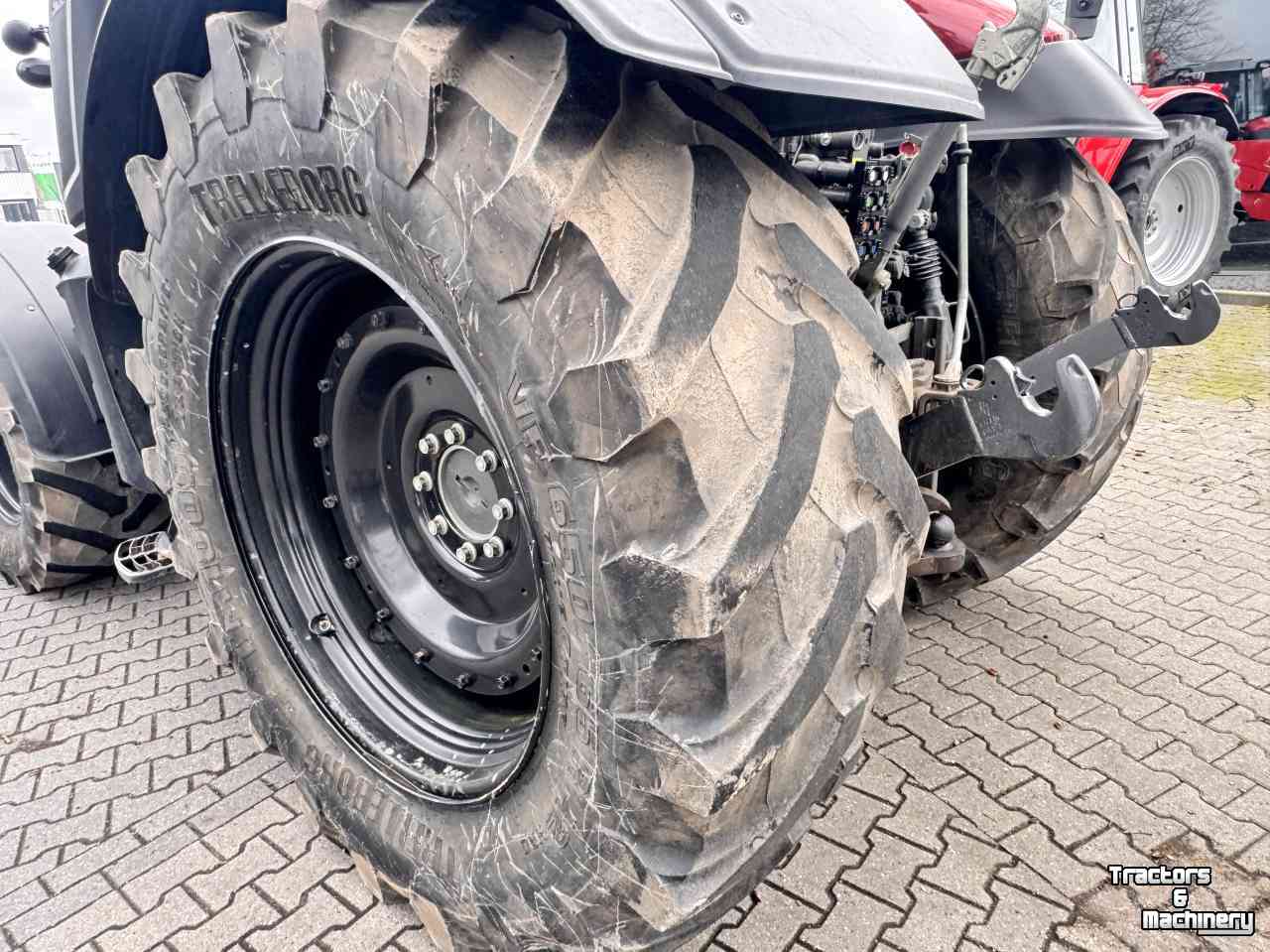 Schlepper / Traktor Valtra T174 Active