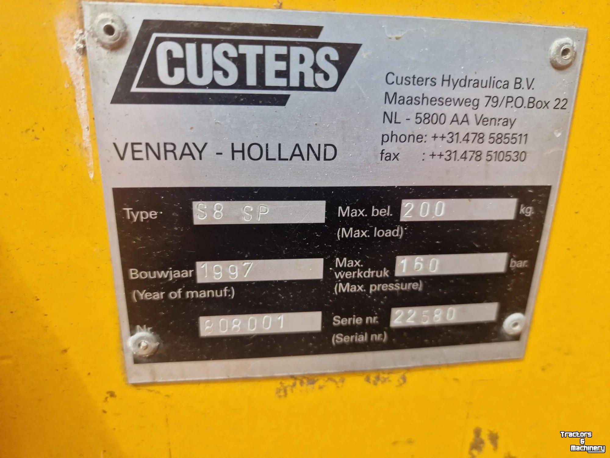 Scherenarbeitsbühnen Custers TRACTOR HOOGWERKER