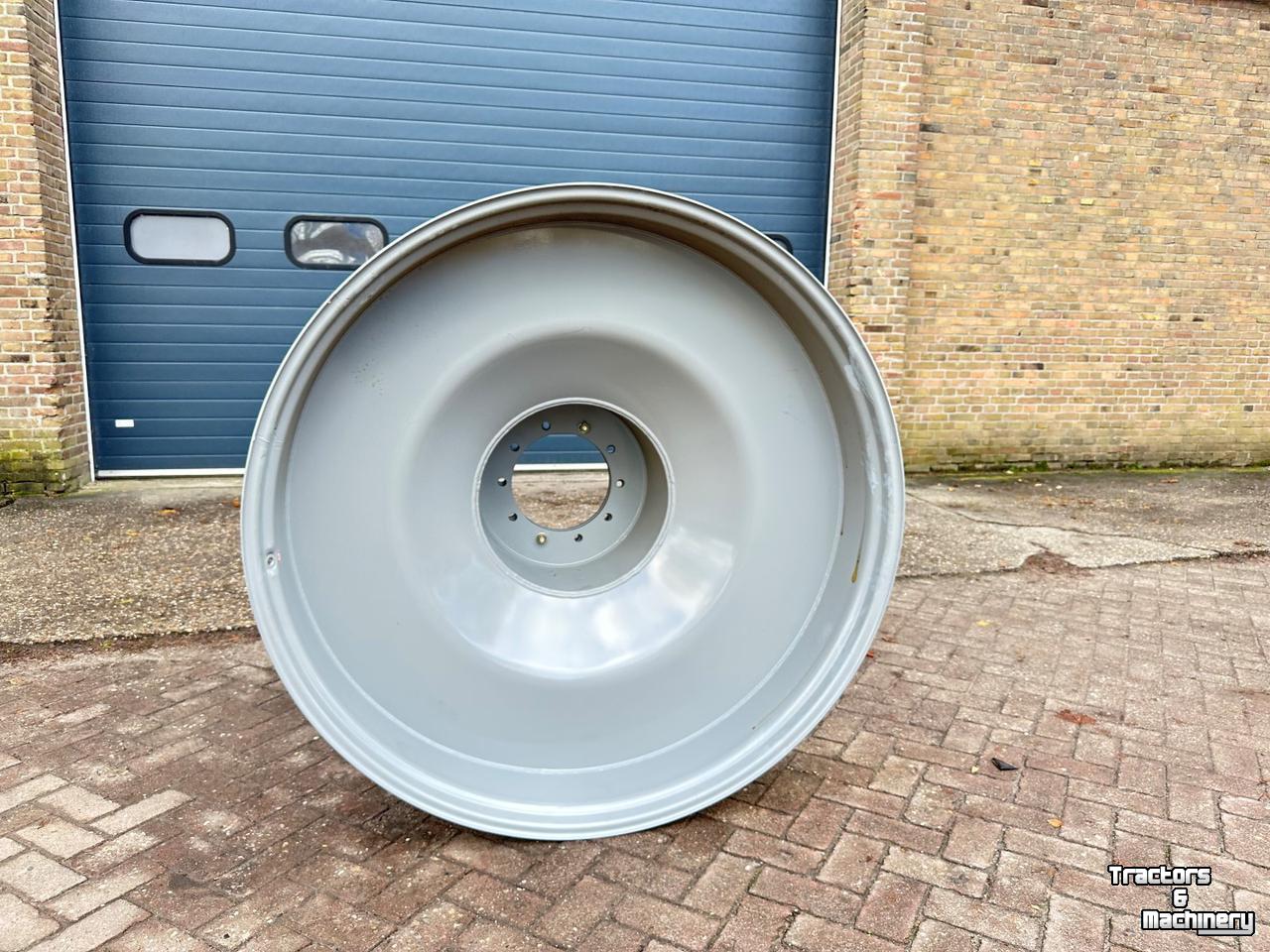 Räder, Reifen, Felgen & Distanzringe Titan W10AR54 VELGEN