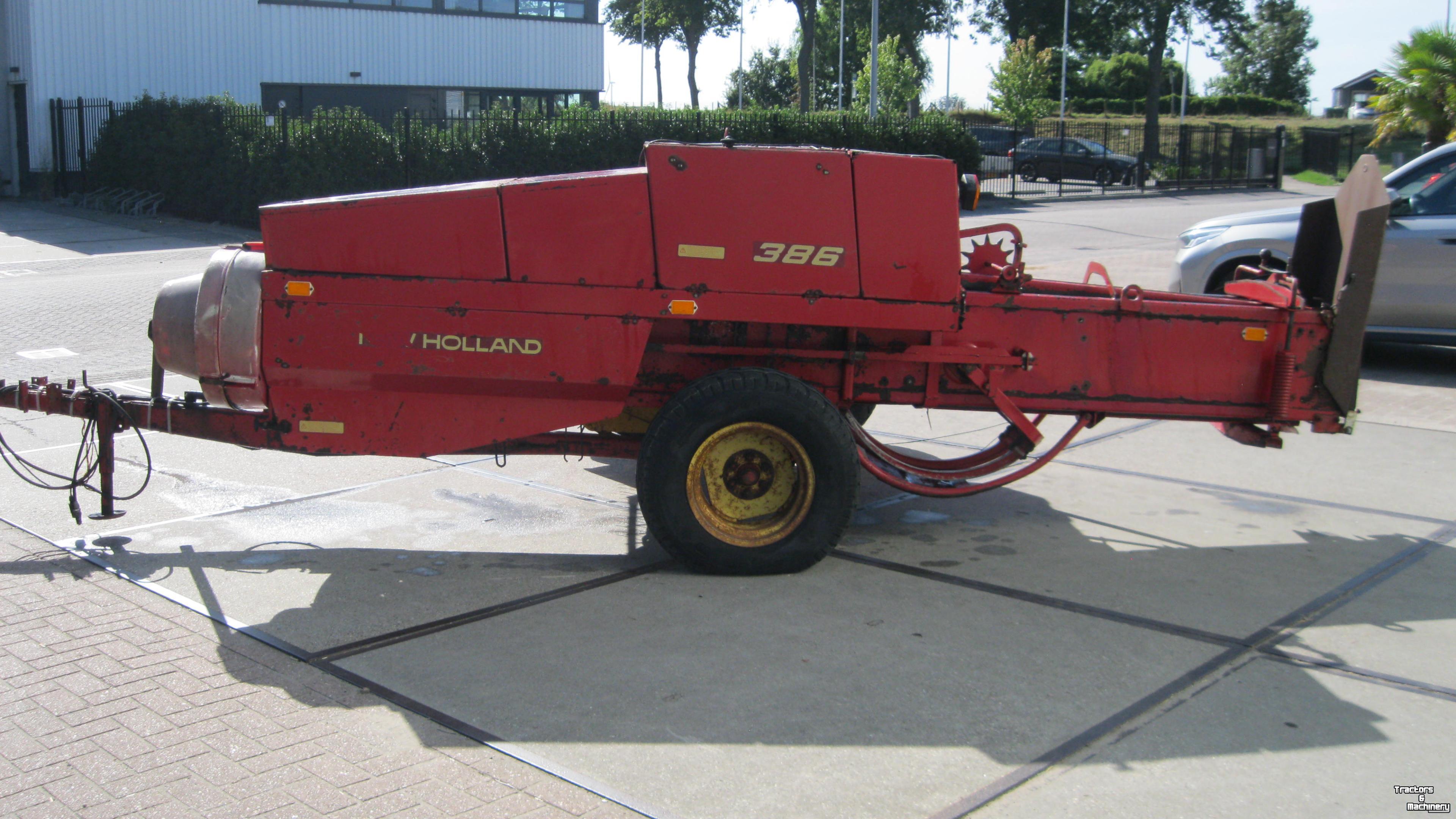 Pressen New Holland Hayliner 386