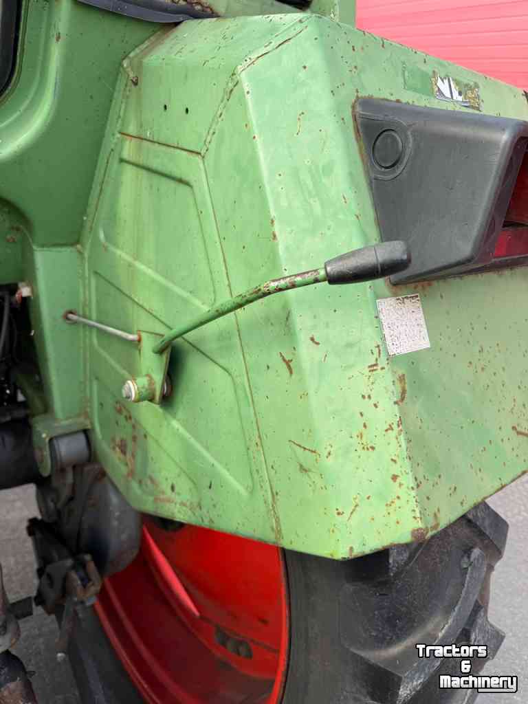 Schlepper / Traktor Fendt Farmer 305 LS Turbomatik