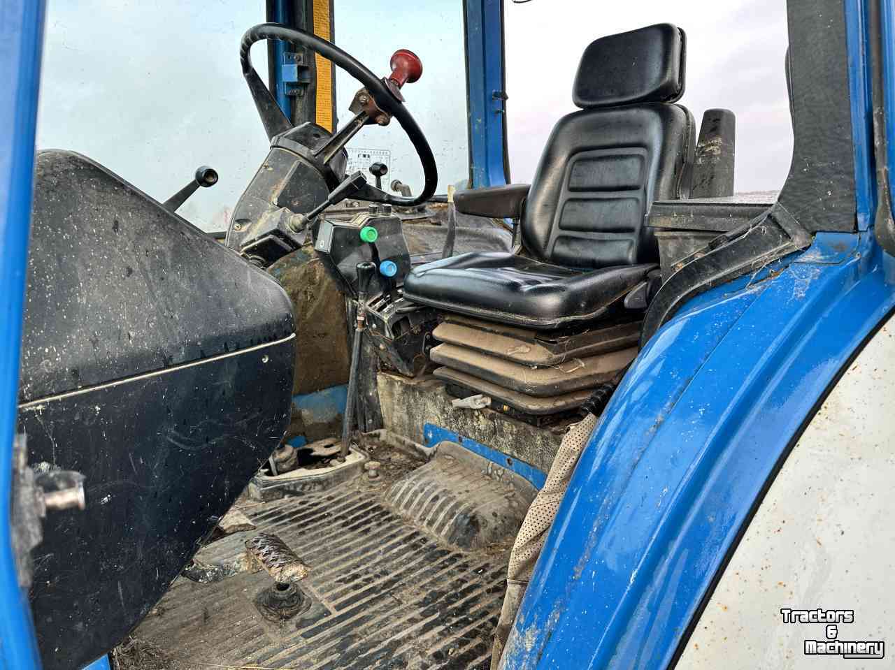 Schlepper / Traktoren Ford 8210