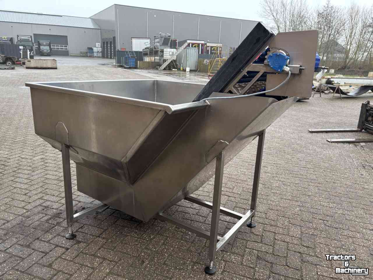Sonstiges Förderanlagen und Material-Handling-Ausrüstungen  Natte bunker elevator, RVS