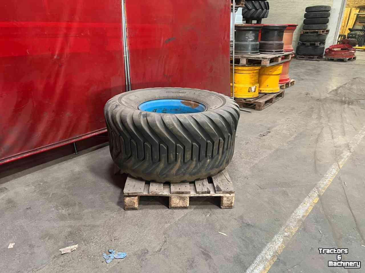 Räder, Reifen, Felgen & Distanzringe BKT 550/60-22.5