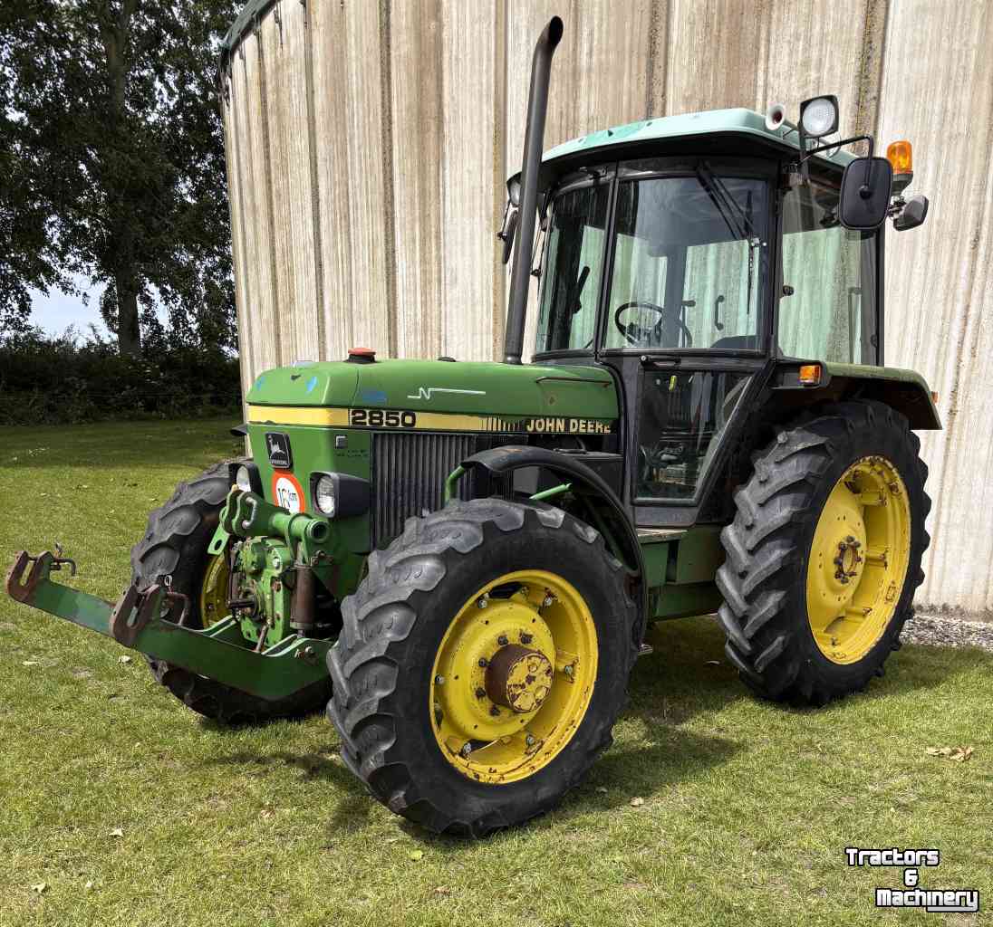 Schlepper / Traktor John Deere 2850