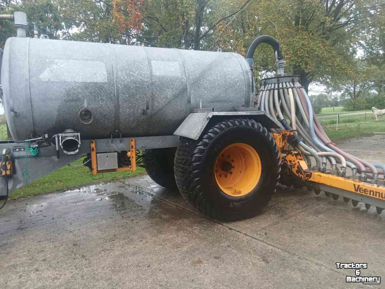 Gülletankwagen / Güllefässer Veenhuis mesttank 7500 liter met bemester
