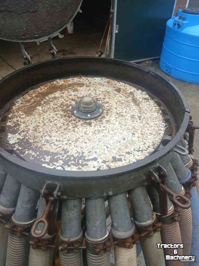Gülletankwagen / Güllefässer Veenhuis mesttank 7500 liter met bemester