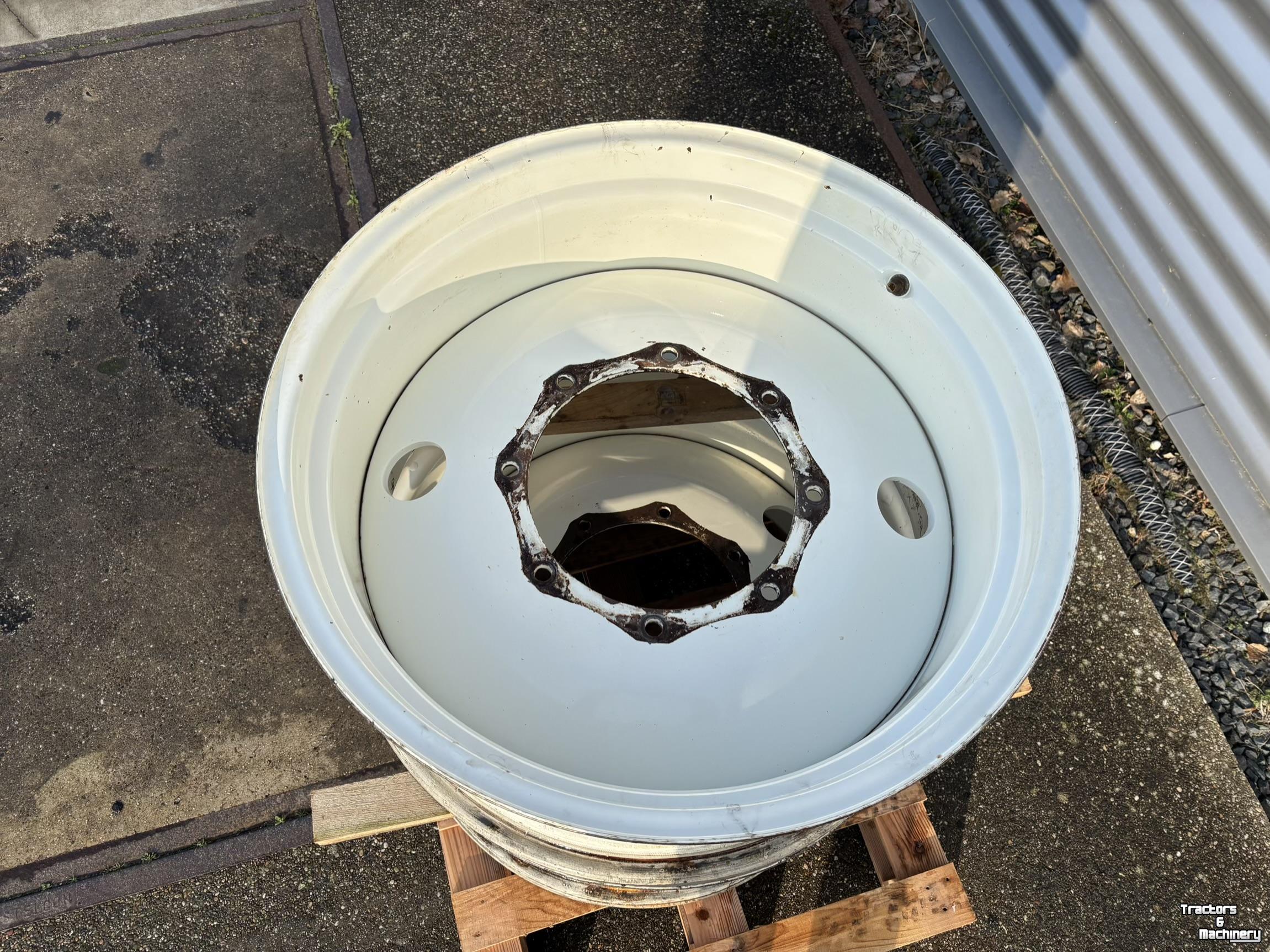 Räder, Reifen, Felgen & Distanzringe  DW14x28 Velgen