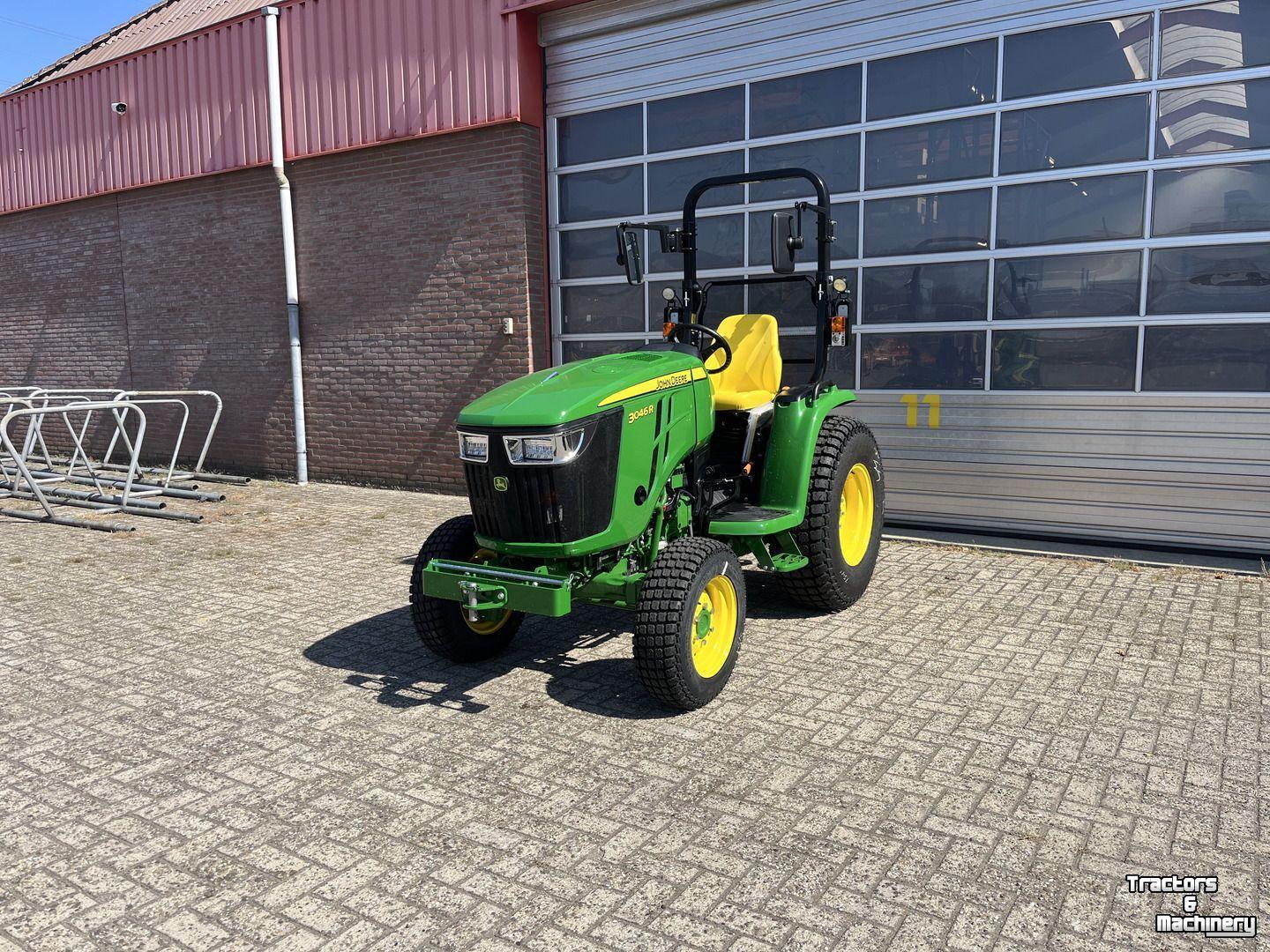 Obsttraktor John Deere 3046R