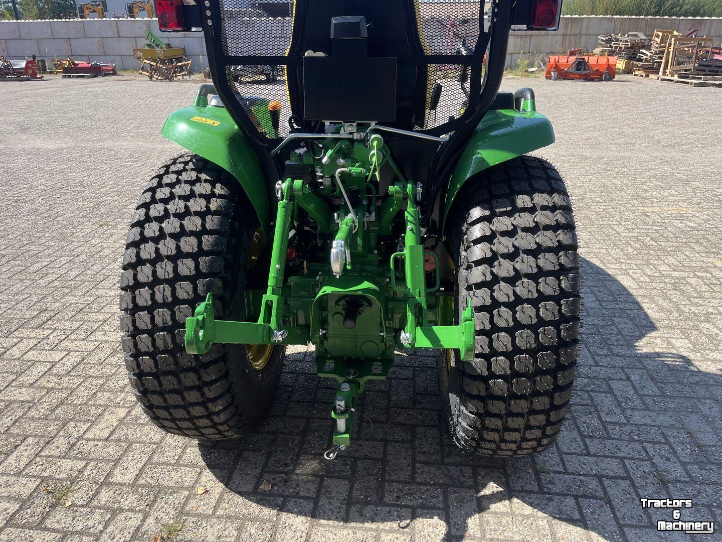 Obsttraktor John Deere 3046R