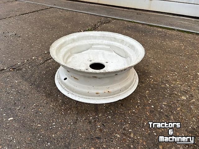 Räder, Reifen, Felgen & Distanzringe  Renault voorvelg - 5.5x18