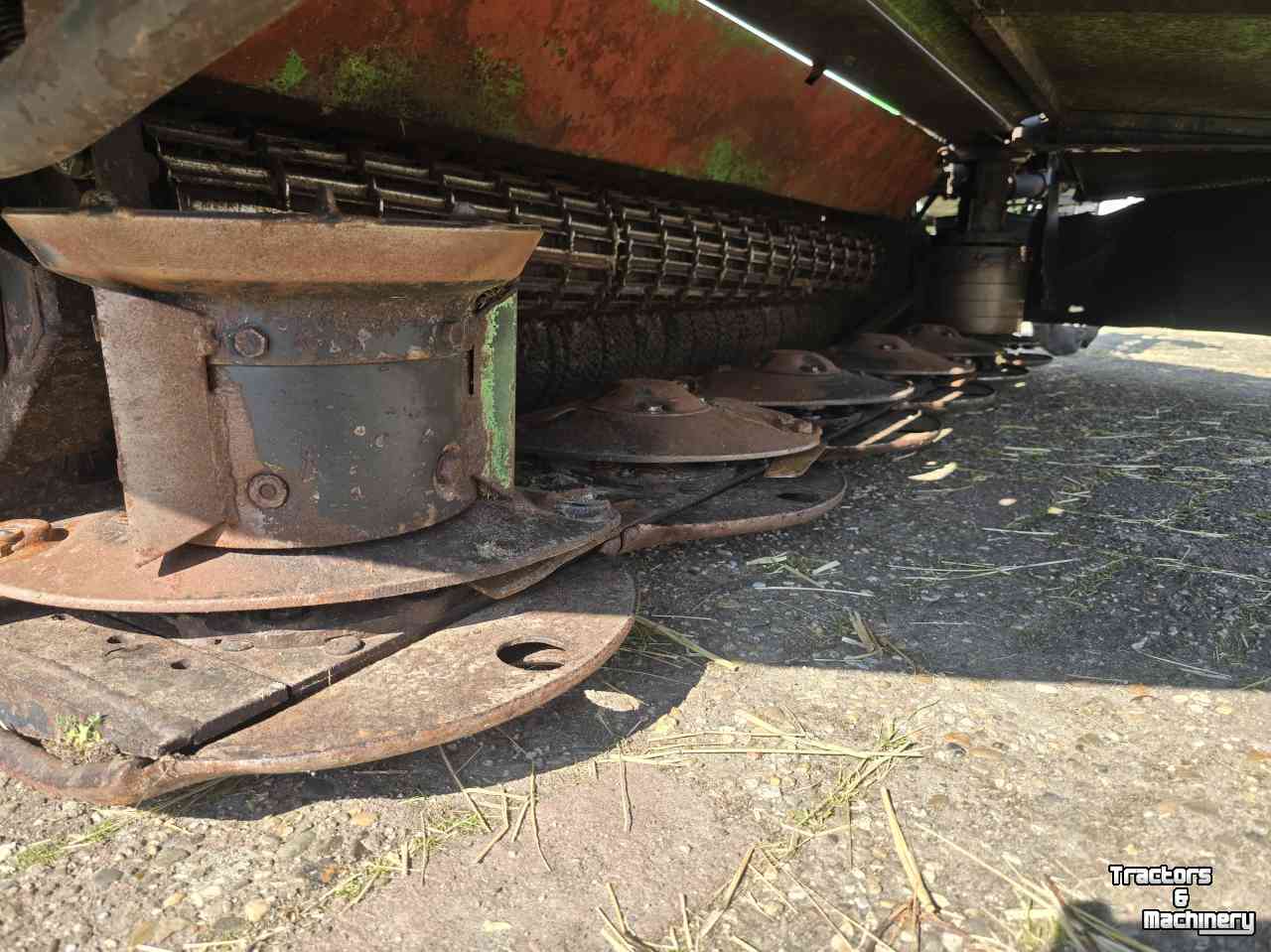 Mähwerk Deutz-Fahr Maaier 225 met kneuzer/ pletter rol