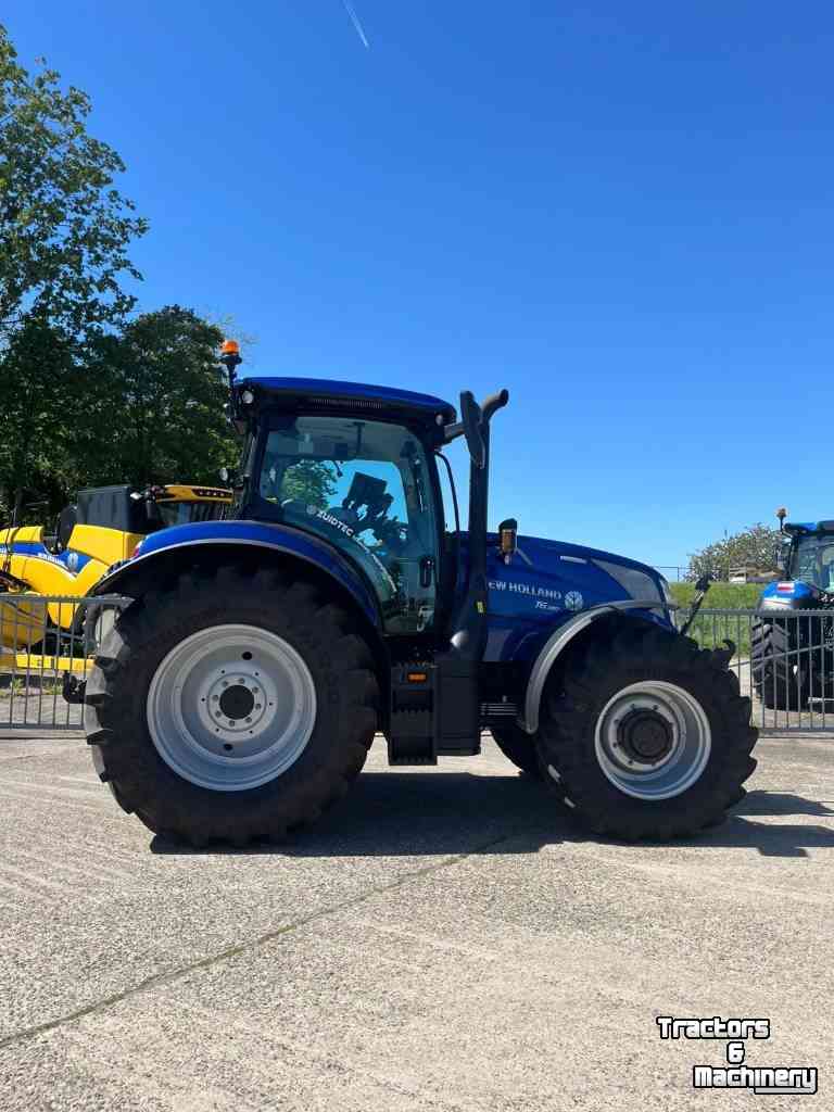 Schlepper / Traktor New Holland T 6.180