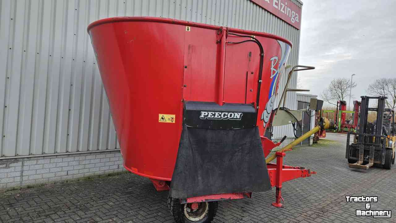 Futtermischwagen Vertikal Peecon VM120