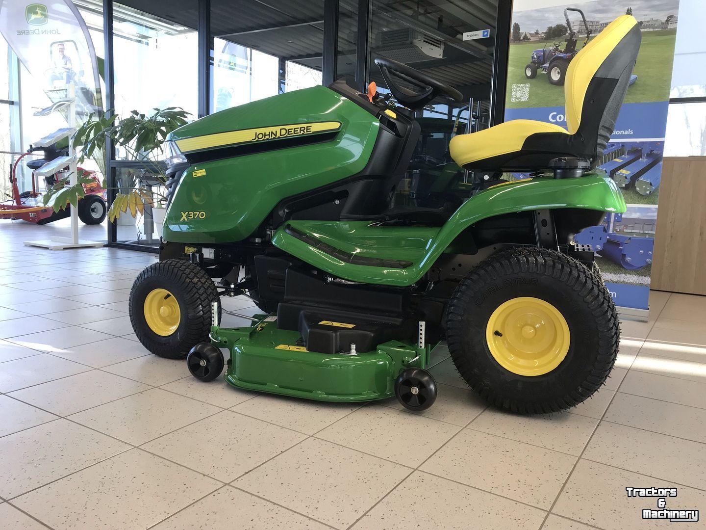 Aufsitzrasenmäher John Deere X370