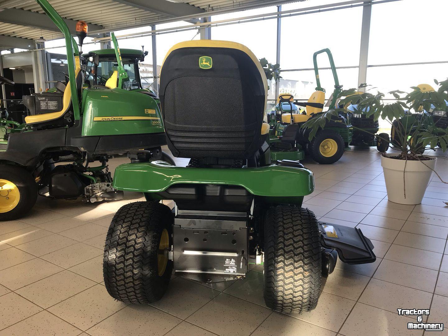 Aufsitzrasenmäher John Deere X370