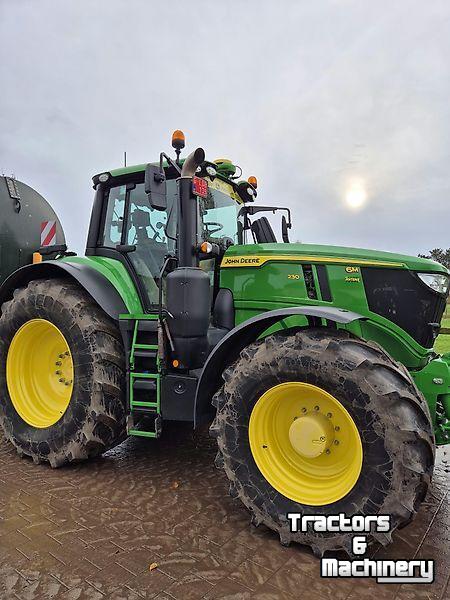 Schlepper / Traktor John Deere 6M230